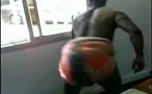 Kouthia récupère le nguimb de Yékini
