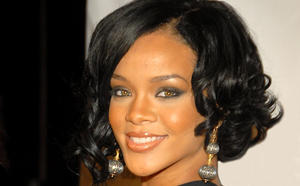 Rihanna gênée par une plaisanterie de sa mère