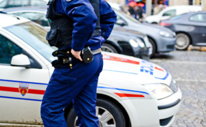 Un homme abattu par la police après avoir poignardé des passants près de Paris: un mort et deux blessés en “urgence absolue”