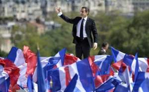 Sarkozy jugé plus fiable sur l'Europe que Hollande