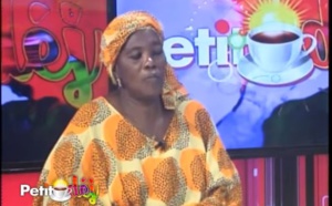 VIDEO - Victime d'une négligence médicale, cette tante de Waly Seck raconte son calvaire