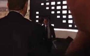 La poignée de main furtive de Sarkozy et Hollande