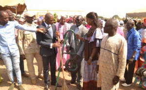 Kédougou: le Secrétaire d’Etat Mamadou Saliou Sow au service de l’éducation et de la propreté...