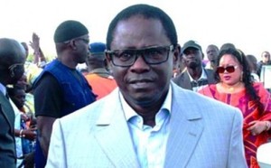 Don d’un appareil de dépistage à Ouakam: Pape Diop œuvre dans le social