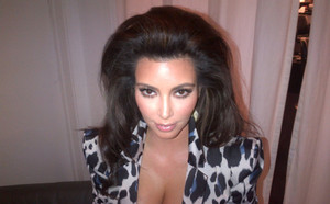 Photo : Khloé Kardashian dévoile les généreuses courbes de Kim