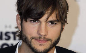 Premier aperçu d'Ashton Kutcher en Steve Jobs