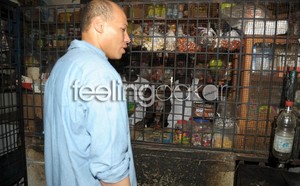 Karim Wade fait des achats dans une boutique de Dakar !!!
