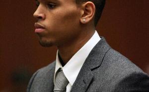 Chris Brown nie les rumeurs d'homosexualité