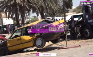 VIDEO: Violent accrochage entre une voiture blindée de la Gendarmerie, trois taxis et un véhicule particulier