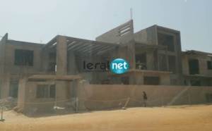 Voici le futur chateau, Résidence secondaire de Nafi Ngom Keïta en face l'Ecole Française Saly