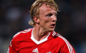 Officiel : Kuyt 3 ans à Fenerbahçe !