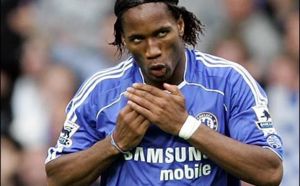 Shanghaï : Drogba toujours plus proche