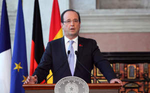 Hollande tacle sévèrement la politique budgétaire de Sarkozy