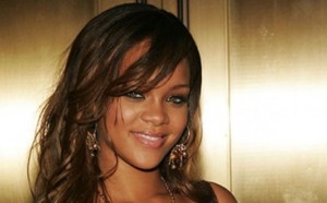Rihanna « tourmentée » par la grossesse Karrueche Tran