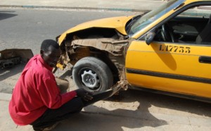 Le bal du collège Sacré Cœur vire au drame Un gamin poignardé, se fait écraser par un taxi