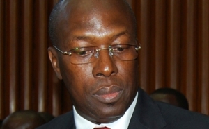 Souleymane Ndéné Ndiaye tire sur Abdoul Mbaye et Ndèye Khady Diop pendant que El Hadj Malick Guèye tire sur le PDS