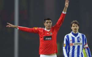 L’agent d’Oscar Cardozo confirme l’intérêt du PSG mais...