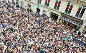 Les Anges créent l'émeute sur les Champs