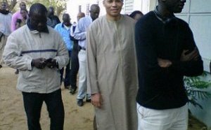 Législatives 2012 : Karim Wade parmi les premiers à avoir voté