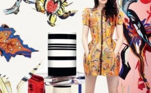 Kristen Stewart pose pour le dernier parfum de Balenciaga