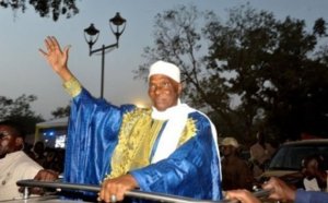 Sénégal 2012-Distinctions : Pluie de Prix sur... le crâne de Wade !