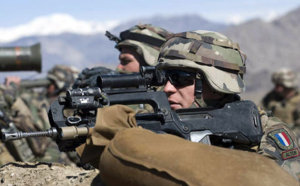 Quatre militaires français jugés pour une balle perdue