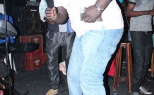 Le jet-setteur Mbaye Sène était à la soirée de Thione Seck à Paris