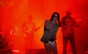 Le rappeur Nix fait le show...