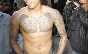 Chris Brown est-il un Illuminati ?