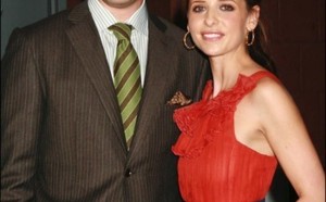 Sarah Michelle Gellar attend un garçon