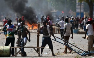 Couvre-feu à Thiaroye: Des jeunes agressent sauvagement des policiers