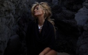 Clip : Melody Gardot voit "La vie en rose"