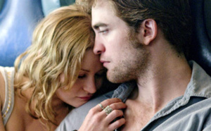 Robert Pattison tombe amoureux par erreur