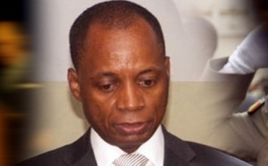 Pour huiler les relations : Le ministre Abou Lô convie les éditeurs de presse à un «Ndogou»