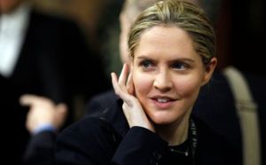 Une députée anglaise préfère sa famille à la politique
