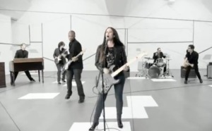 Clip: Alanis Morissette de retour avec "Guardian"