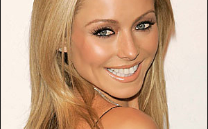 Kelly Ripa : Le secret de sa beauté éternelle ? Le Botox !