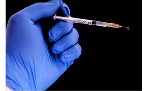 “Un vaccin fait pour tuer”... les théories complotistes sur l'épidémie inondent les réseaux