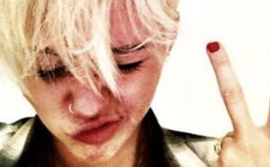 Miley Cyrus choque ses fans avec sa nouvelle coupe de cheveux et leur répond