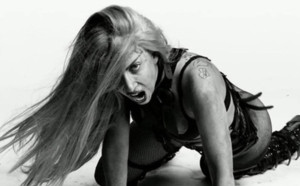 Lady Gaga vomit durant un concert