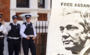 Assange pourra-t-il apparaître en public sans être arrêté ?