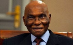 Situation politique du Sénégal : Macky hausse le ton, Wade sourit !