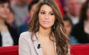 Laury Thilleman, toute nue sans son écharpe