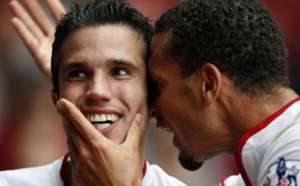 MU : quand Van Persie endosse déjà le costume de héros