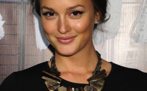 Leighton Meester se moque d'être photographiée au naturel