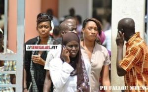 L'équipe de "Un Café Avec.." au palais de justice pour soutenir Cheikh Yérim Seck
