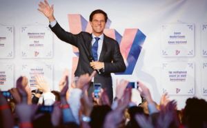 Pays-Bas : le libéral Mark Rutte conforté par les urnes