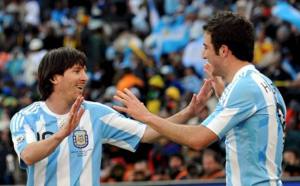 Zambrano s’en prend à Messi et Higuain