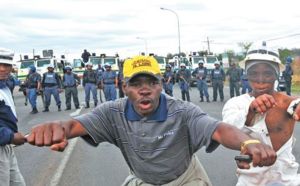 Les mineurs de Marikana ne désarment pas