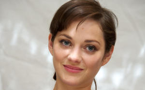 Marion Cotillard répond à la polémique sur Batman
